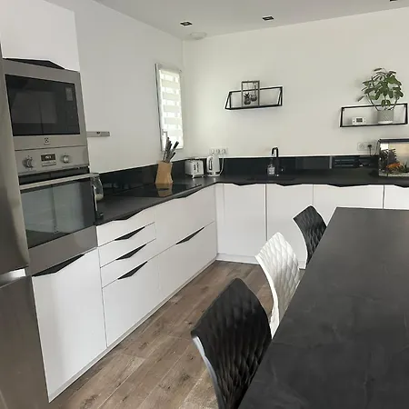 Maison A L'oree Du Bois Des Eloux Et 150 M De La *